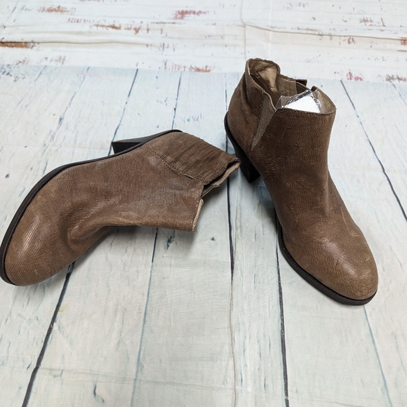 Eileen Fisher Shoes - Eileen Fisher ankle booties